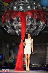 组图：蔡依林未攻蛋先受惊 舞台垮塌当众尖叫