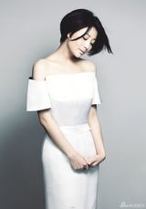 组图：殷桃写真纯白优雅尽展女人味