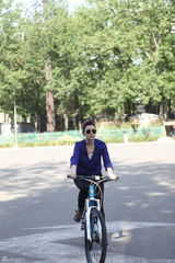 组图：单车女孩陈妍希做客《明星Do In Style》