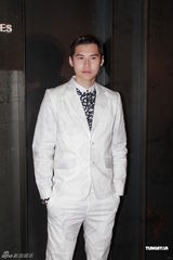 组图：《DIVA》讲述阴暗面 容祖儿自认演技有进步