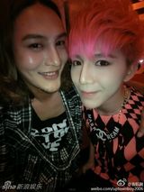 组图：好声音视觉美男梁君诺私照 网曝整容传言