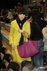 组图：小红莓乐队三度来台开唱 李心洁夫妇现身