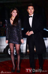 高清组图：金秀贤获大众文化奖 EXO-K等热唱助阵