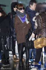 组图：SHINeeBEAST等赴巴黎参加《音乐银行》公演