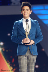 组图：张晓龙国剧盛典领甄嬛群妃大跳后宫STYLE