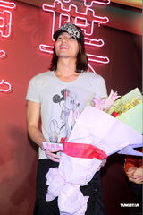 组图：徐若瑄为电影造势 李安言承旭站台给惊喜