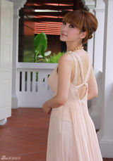 高清组图：柳岩性感亮相新加坡 《画壁》揭神秘面纱