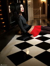 组图：秦岚连登双封面 长发妩媚短发炫酷