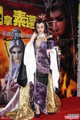 高清组图：洪棠扮布袋戏主角 爆乳装露E奶吸睛