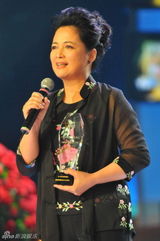 幻灯图：电视节目主持人30年年度风云人物盛典举行