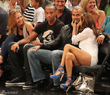 高清组图：伊娃-朗格利亚和球星老公帕克秀恩爱