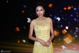 组图：2013新浪微博之夜红毯 杨恭如嫩黄裙妩媚