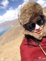 组图：梅婷晒西藏旅途美照 秀丽风光展纯真笑容