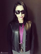 组图：柯震东绯闻女友程颖婕自拍美图