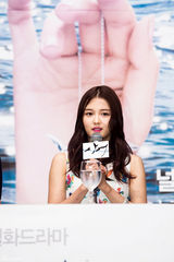 高清图：孙艺珍金南佶等俊男美女宣传《鲨鱼》