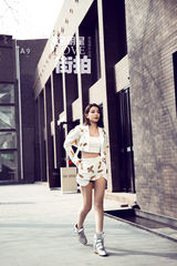 明星爱街拍：Dream Girls黑白配 诠释少女美梦