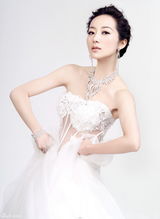 组图：韩雪化身梦幻新娘释放黑暗光明魔力