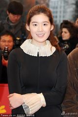 组图：韩国影片《惠媛》首映 郑恩彩展熟女气质
