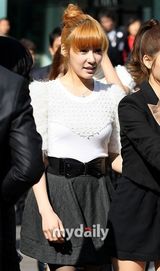 组图：少女时代全员甜美亮相 参加G20首尔峰会宣传