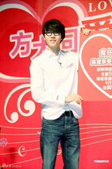 组图：方大同明年初发新专辑 以拿手的蓝调为主