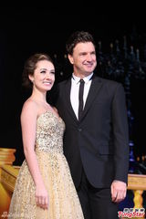 组图：《歌剧魅影》旋风再起 美女配大叔