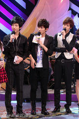 幻灯图：萧敬腾不奢望拿奖 看好方大同劝奕迅别跳海