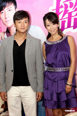 幻灯图：鄢颇新片上海首映 吴辰君不知导演被伤始末