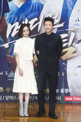 独家：权相佑珉豪帅气撑新剧 郑丽媛白衣个性