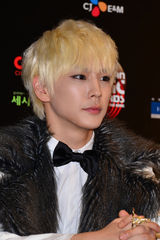 组图：2012MAMA盛典落幕 鸟叔等亮相获年度大奖