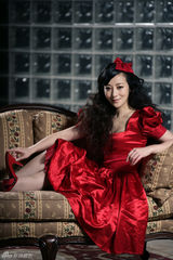 高清：陈紫函主演《神话》 芭比红装迎新年 