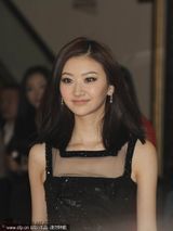 组图：沈傲君低胸裙性感飘逸 陈数景甜陈好众美竞艳