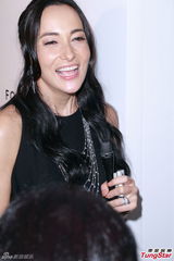 组图：陈豪默认知胎儿性别 Lisa.s黑裙亮相活动