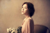 组图：赵晨妍油画唯美写真 画卷中走出的俏佳人