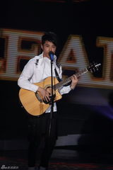 幻灯组图：快男全国30强诞生 师洋入选“快乐天团”