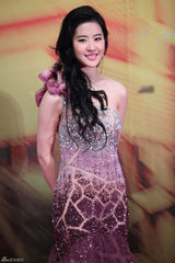 组图：群星助阵《十二生肖》巨幕首映