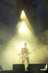 组图：黄贯中开唱未见朱茵 陈豪黄德斌助阵