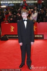 组图：《特别响，非常近》柏林首映童星可爱抢镜