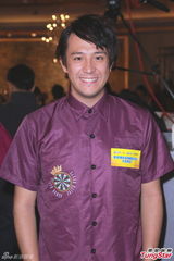 组图：霍震霆现身TVB体育台首播酒会