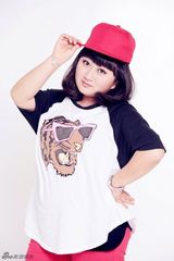 组图：臧洪娜夏日写真出炉 小红帽玩转运动风