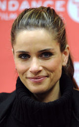 幻灯图集：《2012》阿曼达-皮特大肚亮相圣丹斯