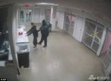 组图：比伯被捕后监控曝光 小天王遭脱鞋搜身