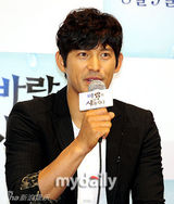 高清组图：车太贤闵孝琳等出席新片《随风而逝》首映