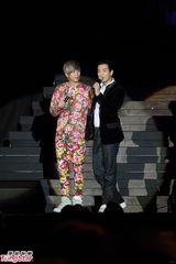 组图：黄鸿升谈前女友感慨 否认杨丞琳乃当事人