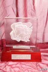 组图：张国荣十周年晚会陈淑芬唐鹤德鞠躬道谢