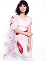 幻灯图：江一燕《乐活》大片 慢乐女孩的爬行生活