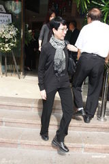 组图：赌王前女婿萧百成去世设灵 许晋亨等到场拜祭