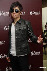 组图：倪妮出席传媒招待会 日本女星香里奈欲变打女