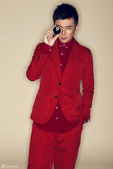 组图：朱雨辰全新写真 展轻熟男独特男人味