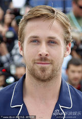 高清图：《亡命驾驶》发布会 高斯林潮范“睡衣”