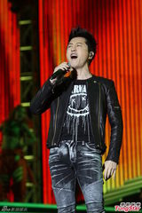 组图：王心凌不谈新恋情 罗志祥庾澄庆比拼热舞